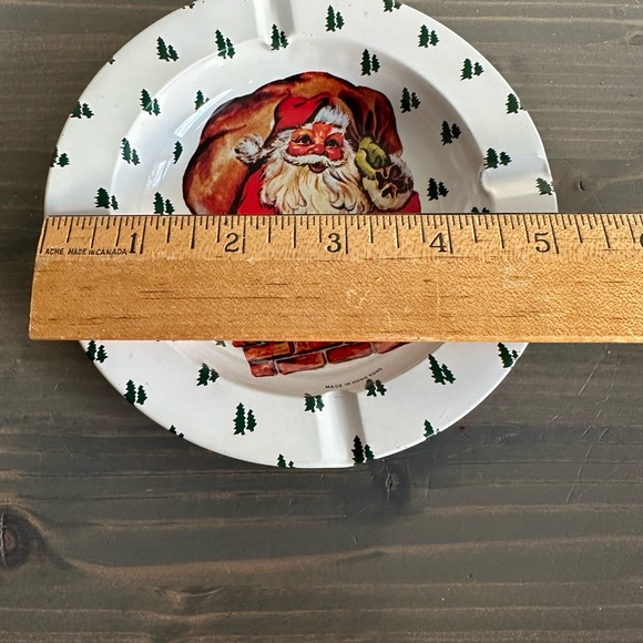 Vintage metal ashtray/candy dish
Made in Hong Kong - Picture 5 of 5